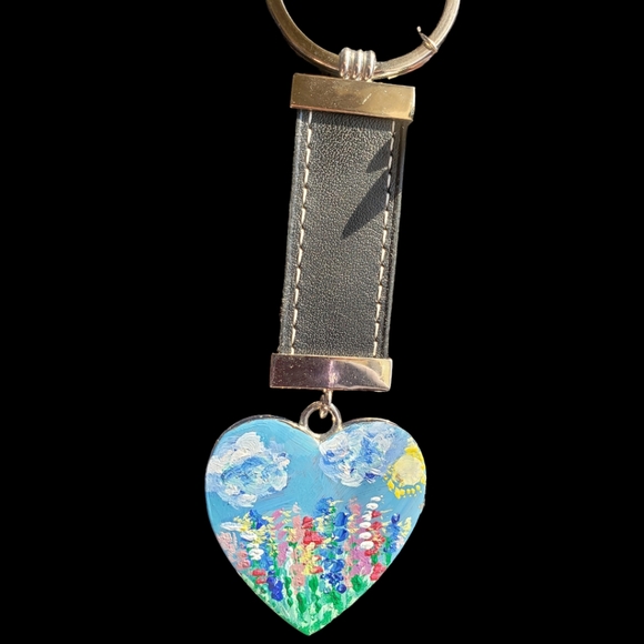 Handpainted Heart Locket Keychain - Picture 4 of 6